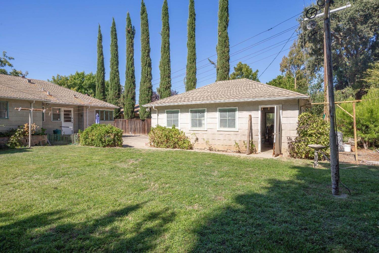 23. Single Family Homes for Active at 36313 N Center Street Clarksburg, California 95612 United States