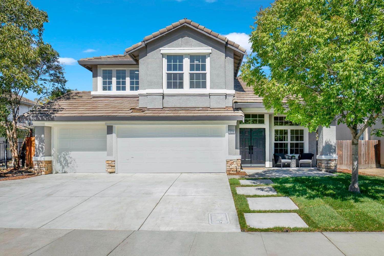 Single Family Homes por un Venta en 4223 Vistosa Street Davis, California 95618 Estados Unidos