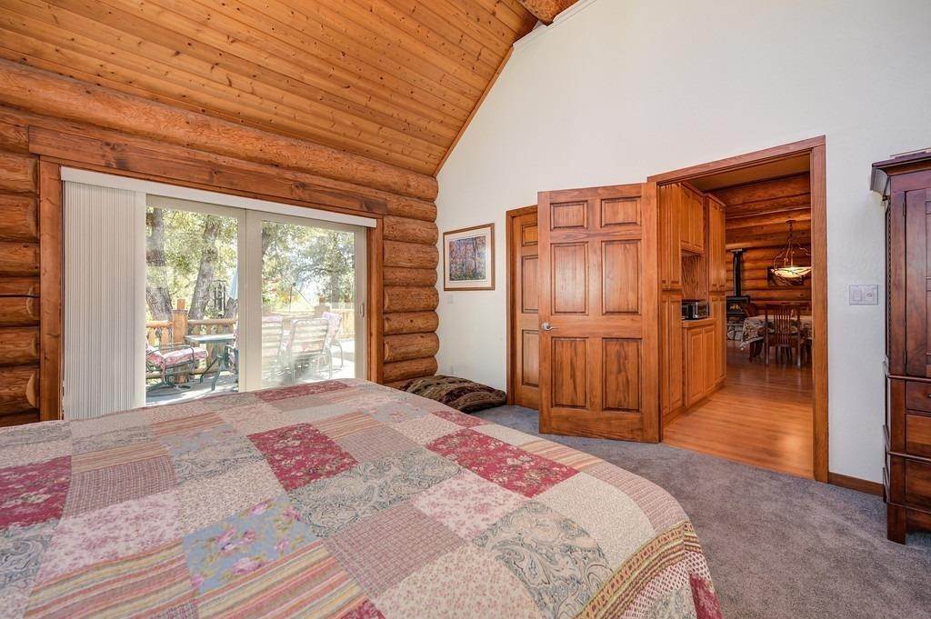 24. Single Family Homes for Active at 19402 Wymer Lane Grass Valley, California 95945 United States