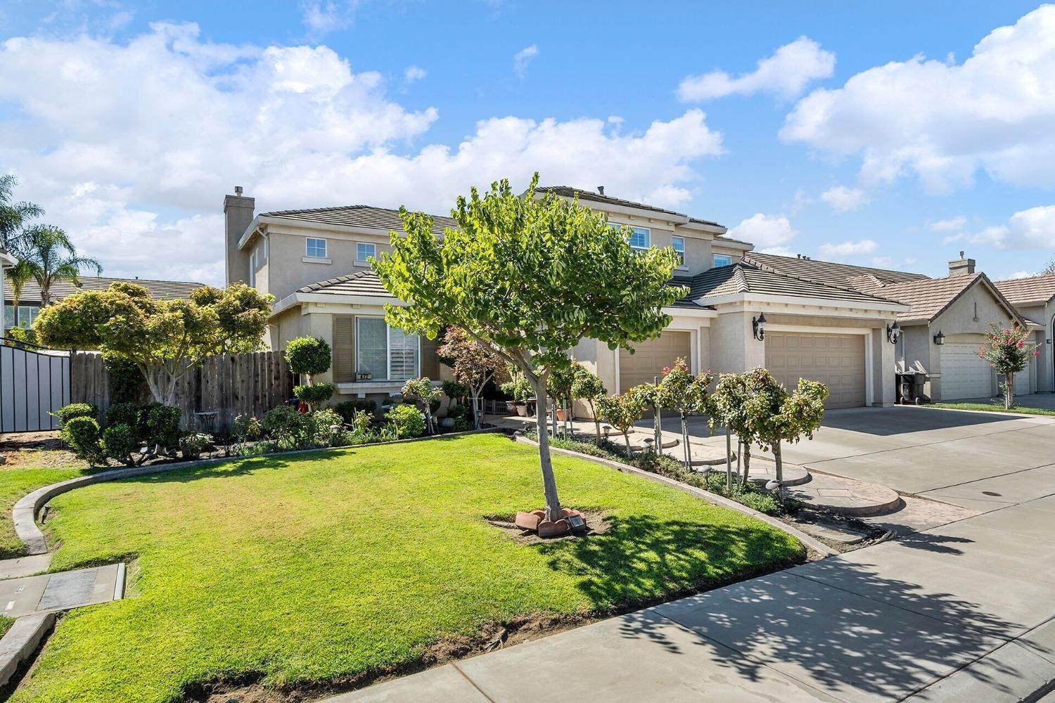 3. Single Family Homes for Active at 472 Poelstra Court Ripon, California 95366 United States