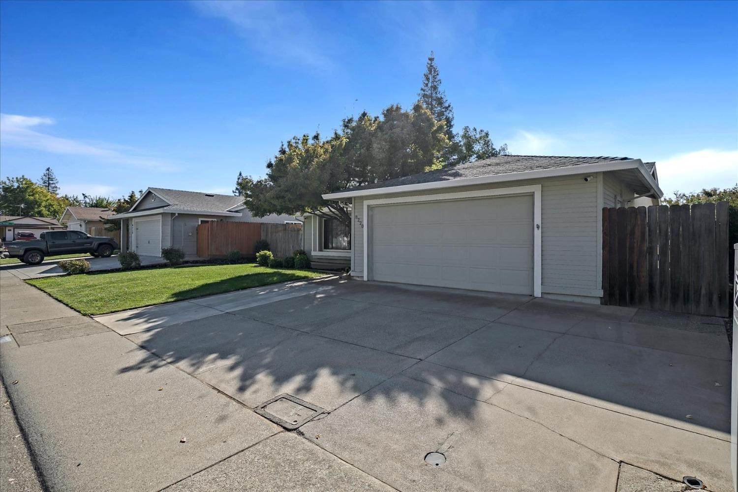 2. Single Family Homes for Active at 8220 Sunland Court Citrus Heights, California 95610 United States