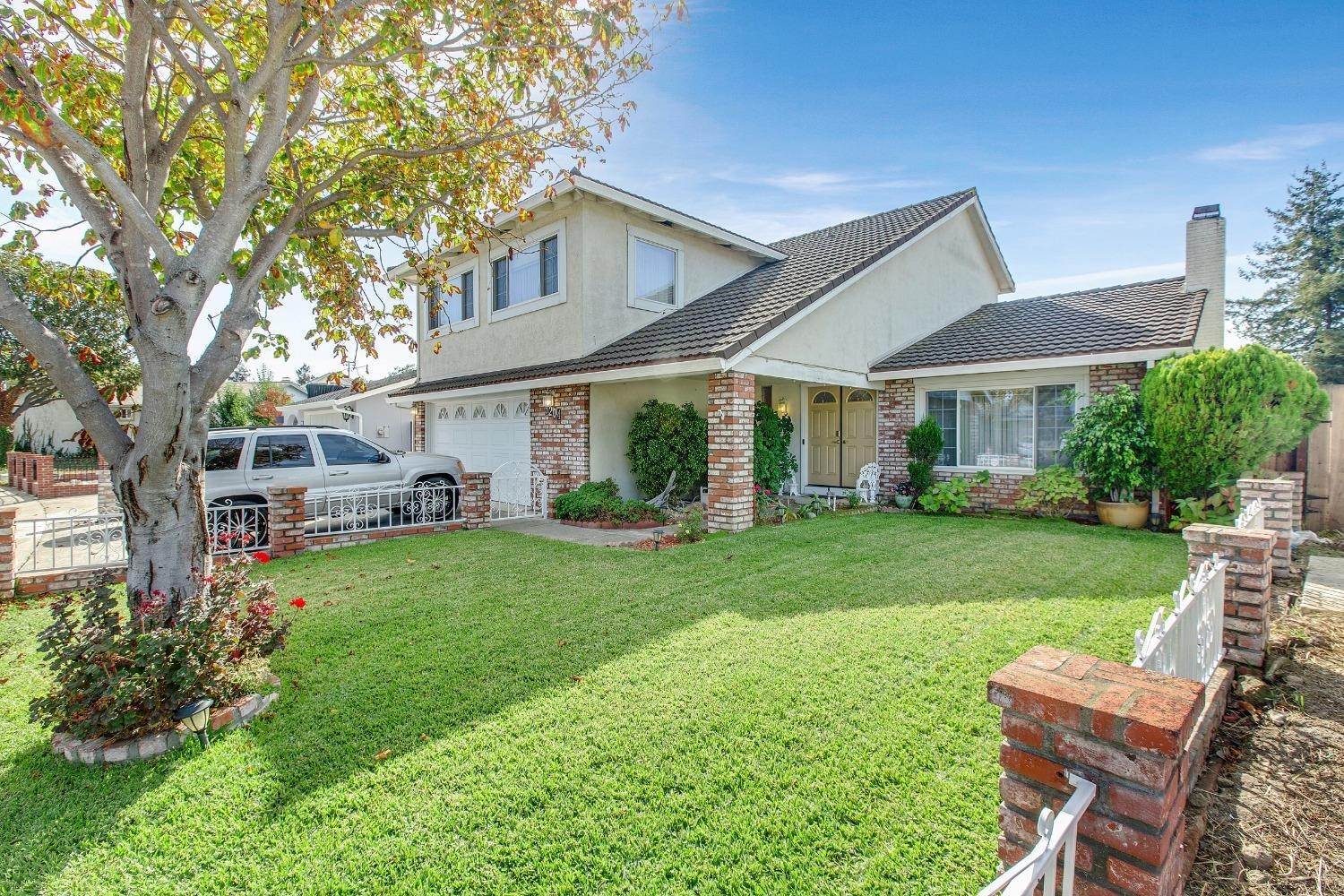Single Family Homes 为 销售 在 3204 San Andreas Drive Union City, 加利福尼亚州 94587 美国