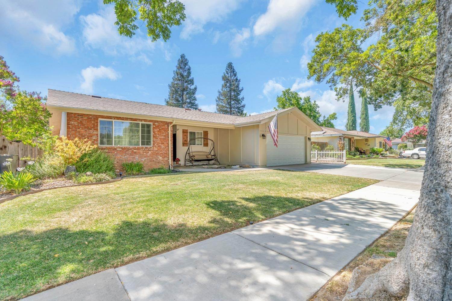 Single Family Homes for Active at 2943 Wainwright Avenue Merced, California 95340 United States