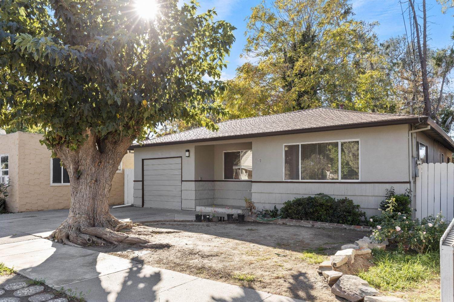 3. Single Family Homes for Active at 108 4th Street Woodland, California 95695 United States