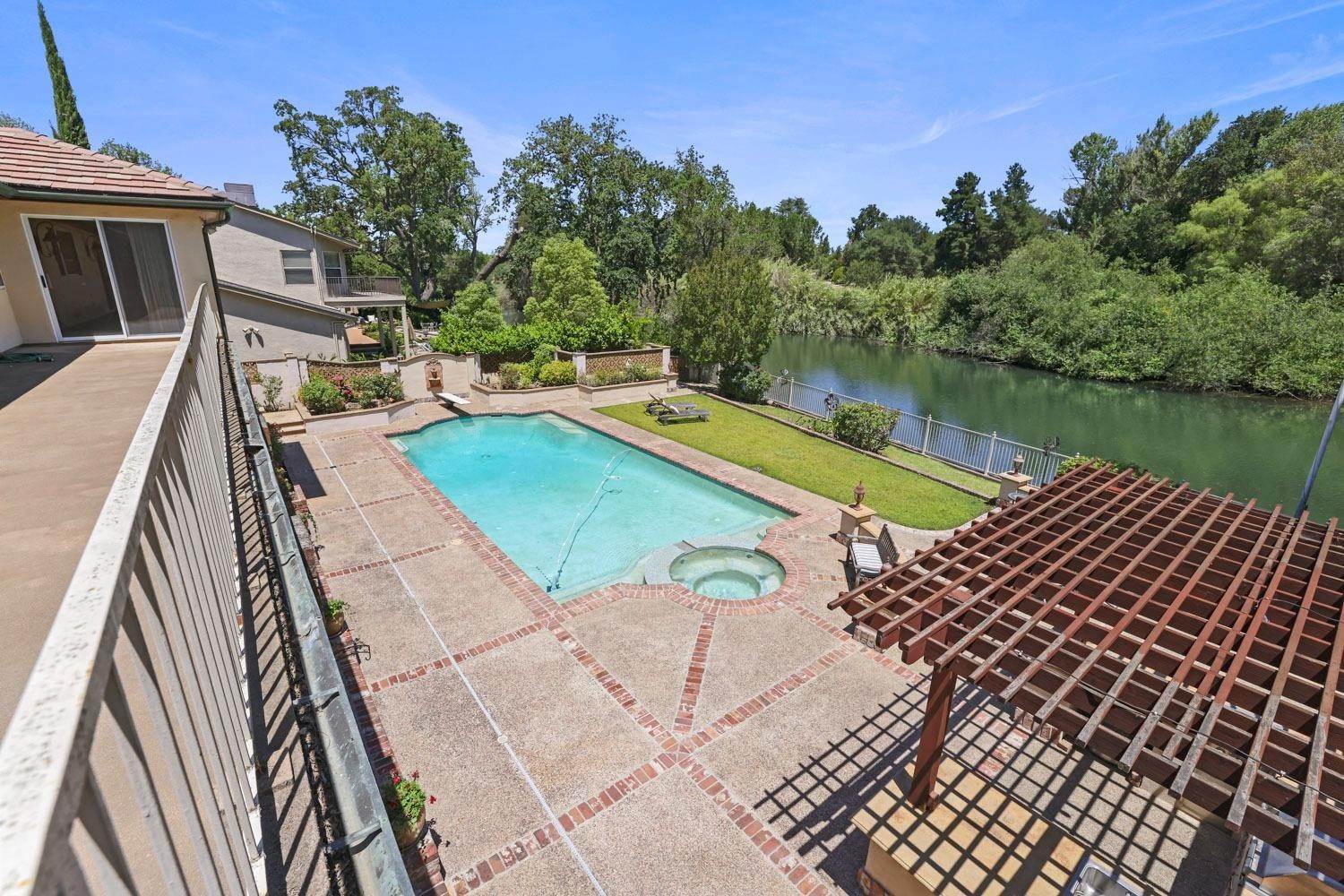 48. Single Family Homes for Active at 1336 Rivergate Drive Lodi, California 95240 United States
