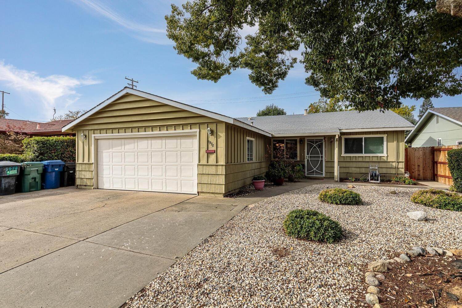 Single Family Homes for Active at 5978 Marlin Circle Carmichael, California 95608 United States