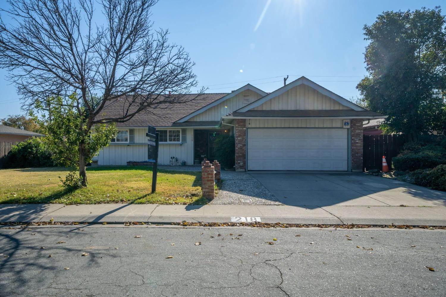 1. Single Family Homes for Active at 218 Granada Way Tracy, California 95376 United States