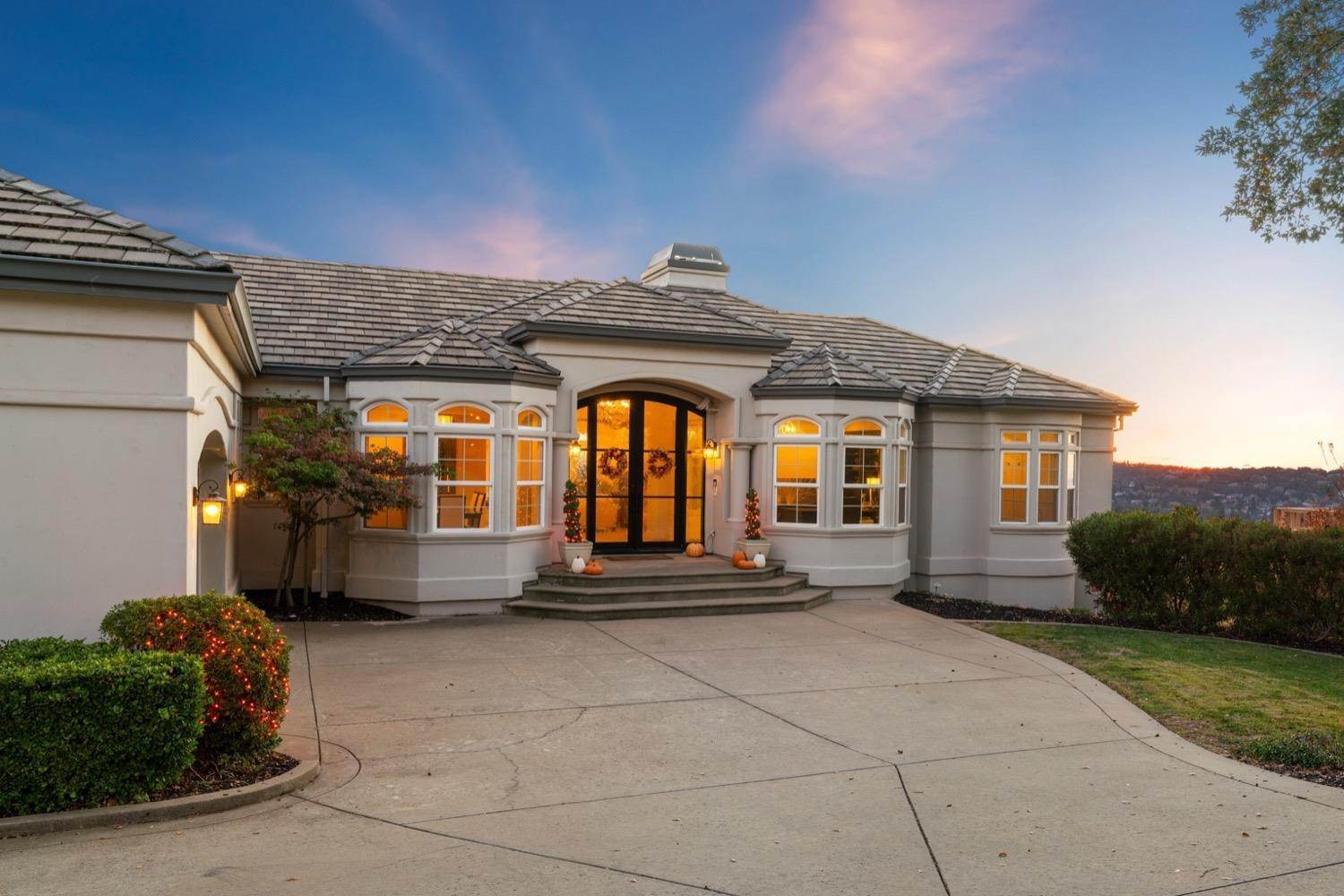 9. Single Family Homes for Active at 4502 Gresham Drive El Dorado Hills, California 95762 United States