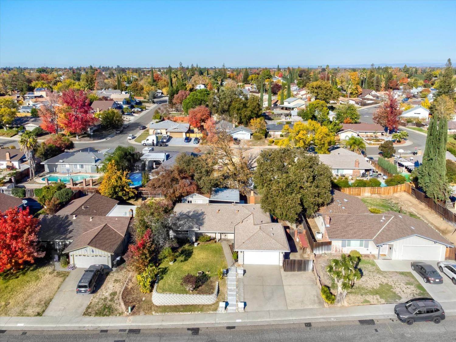 47. Single Family Homes for Active at 5621 Woodforest Drive Sacramento, California 95842 United States