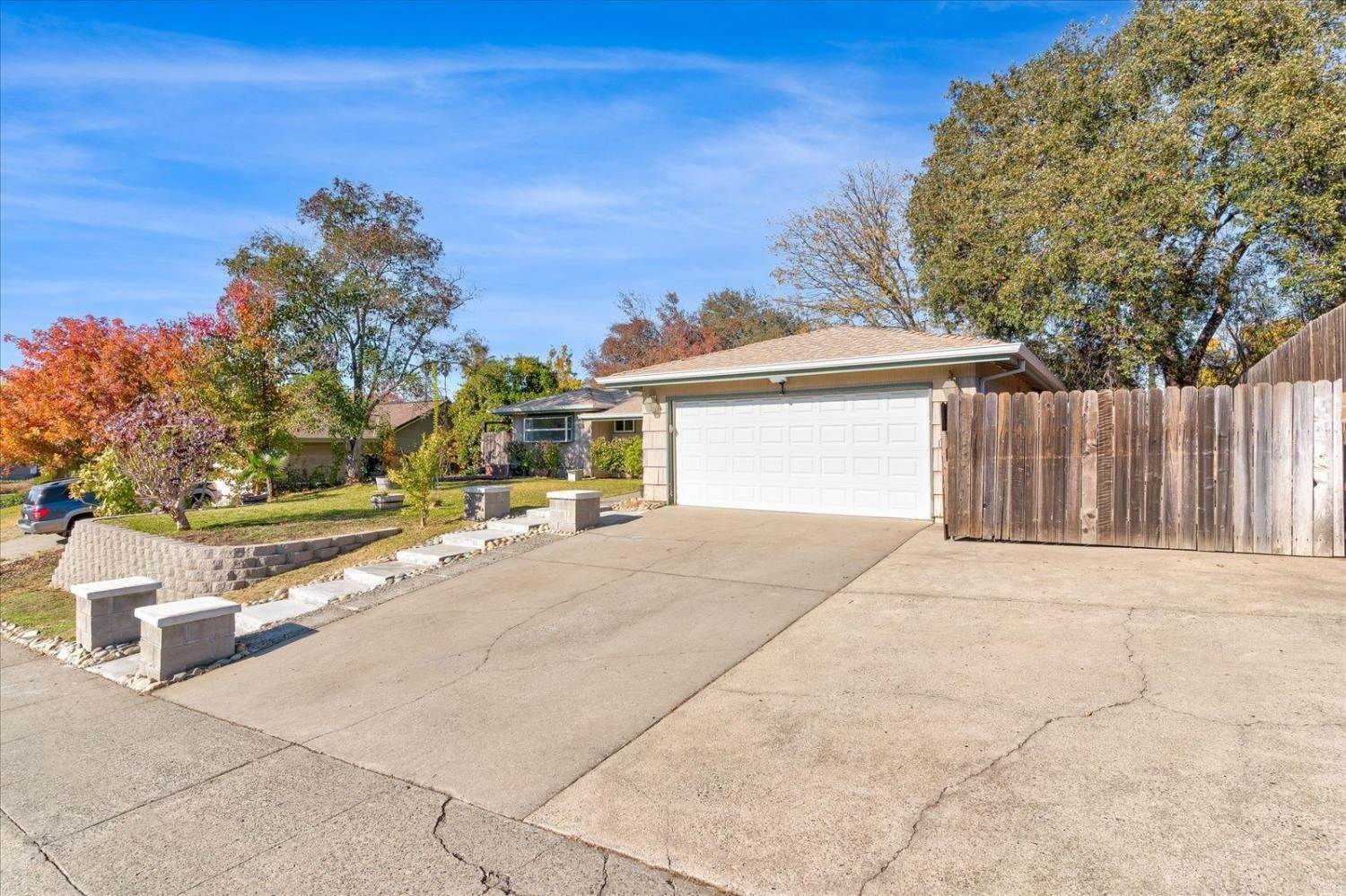 3. Single Family Homes for Active at 5621 Woodforest Drive Sacramento, California 95842 United States