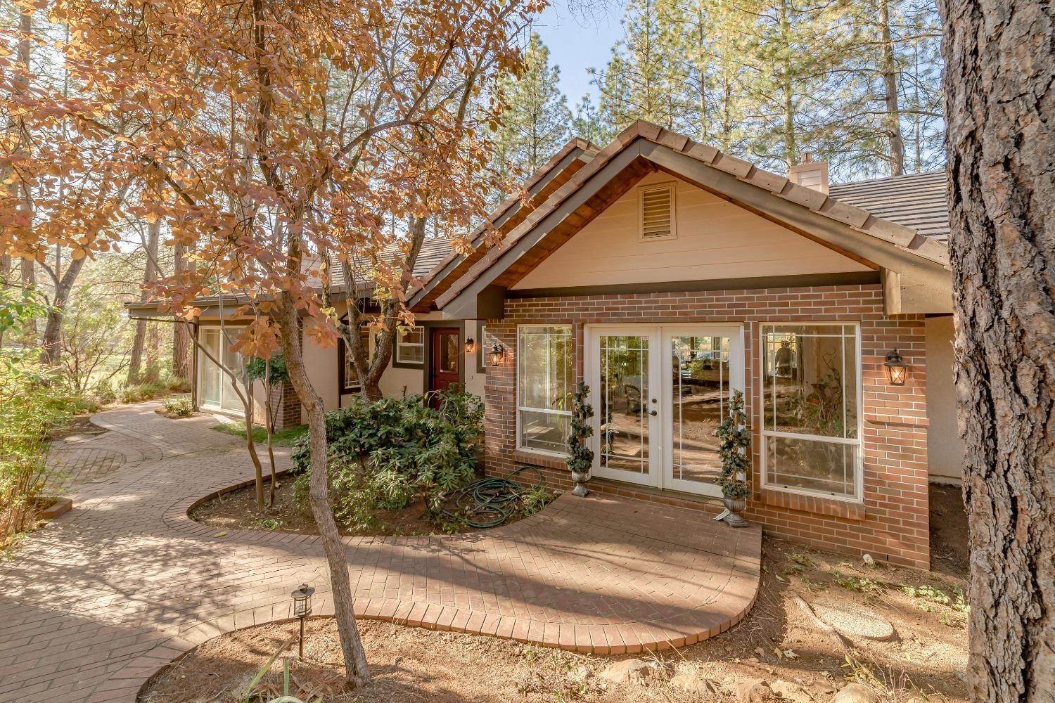 Single Family Homes por un Venta en 11313 Michael Way Grass Valley, California 95949 Estados Unidos