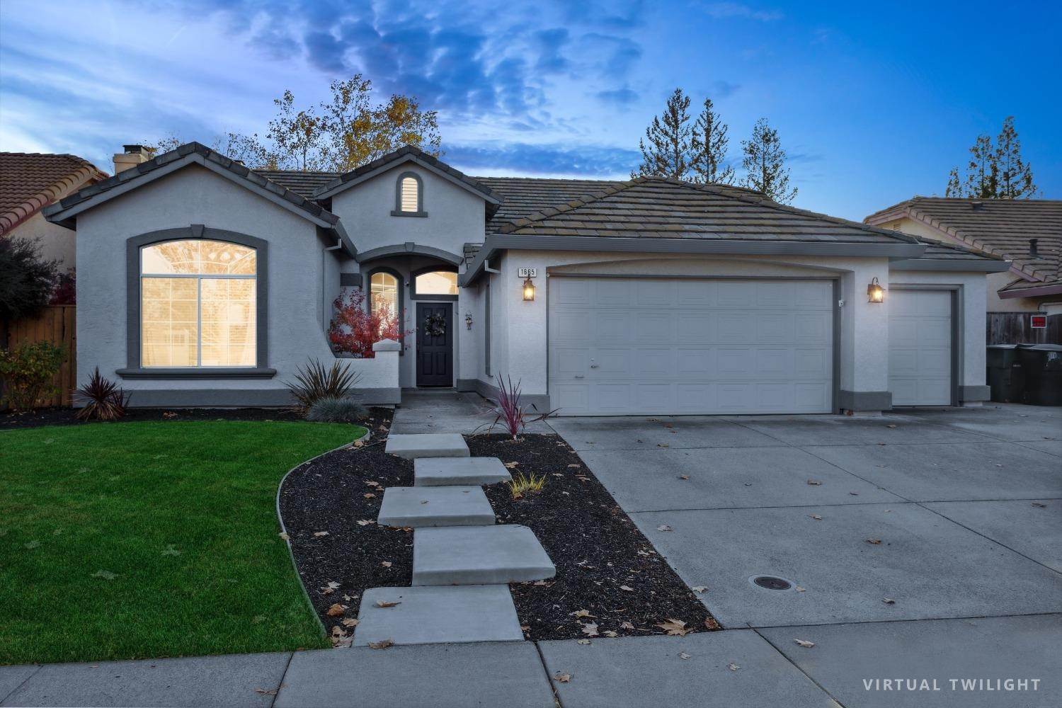 2. Single Family Homes for Active at 1665 Aylesbury Way Roseville, California 95747 United States