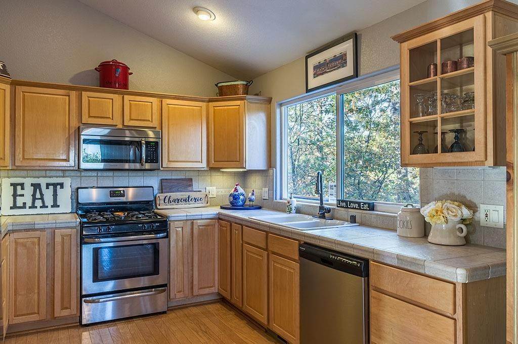 5. Single Family Homes for Active at 16388 Patricia Way Grass Valley, California 95949 United States