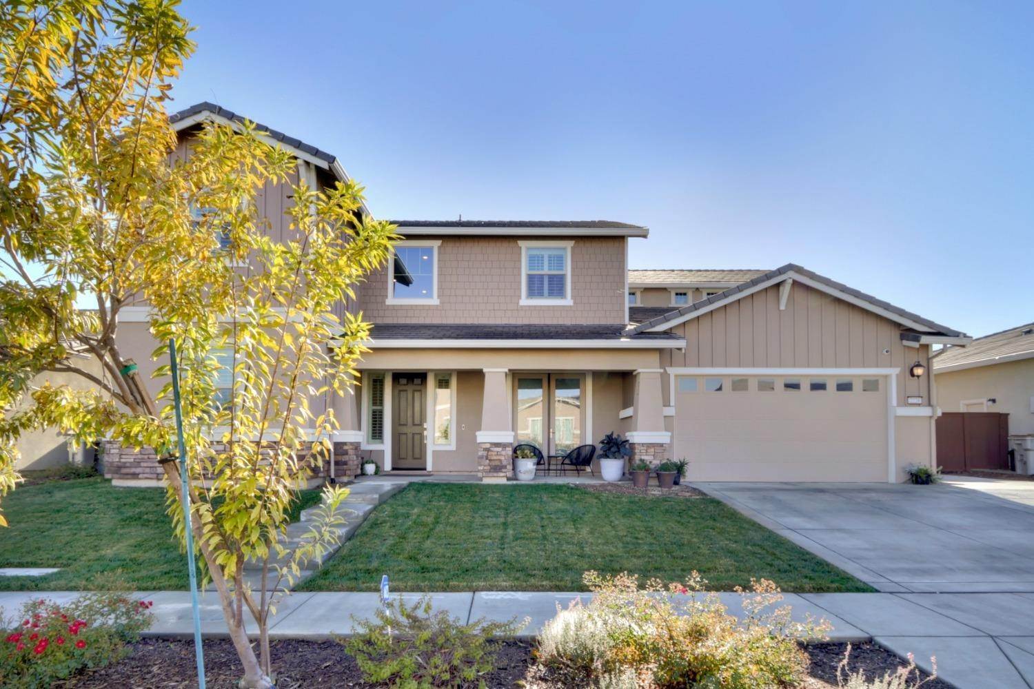 Single Family Homes 为 销售 在 2228 Christiansen Circle Woodland, 加利福尼亚州 95776 美国