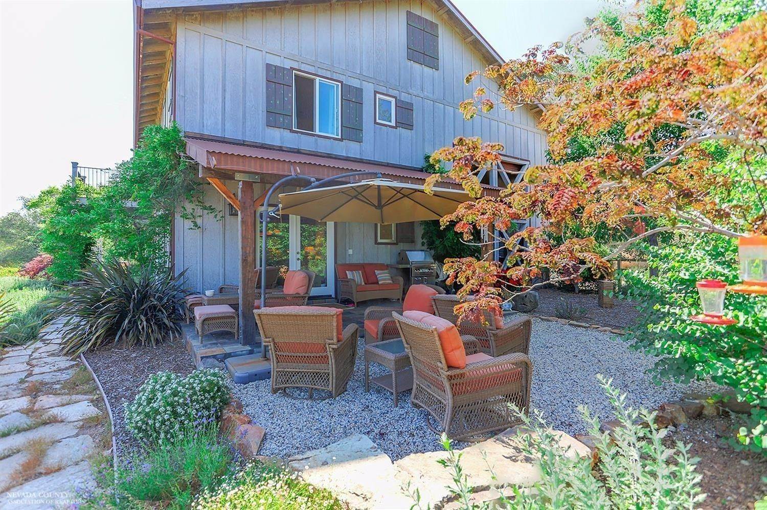 Single Family Homes 为 销售 在 16212 N Exit Road Penn Valley, 加利福尼亚州 95946 美国