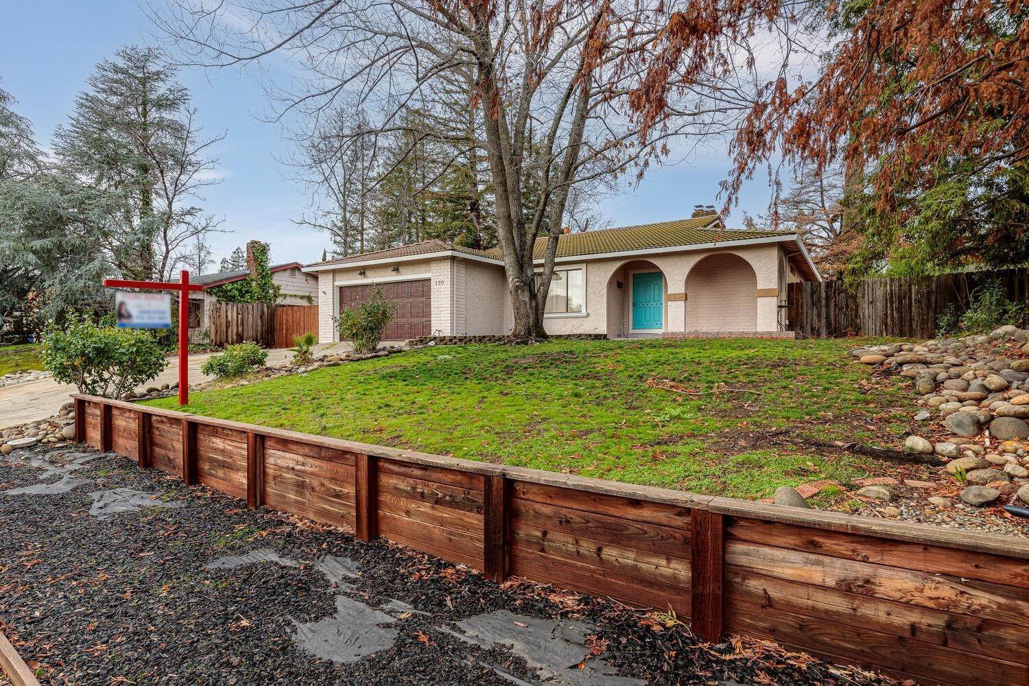 4. Single Family Homes for Active at 130 Oak Ravine Way Folsom, California 95630 United States