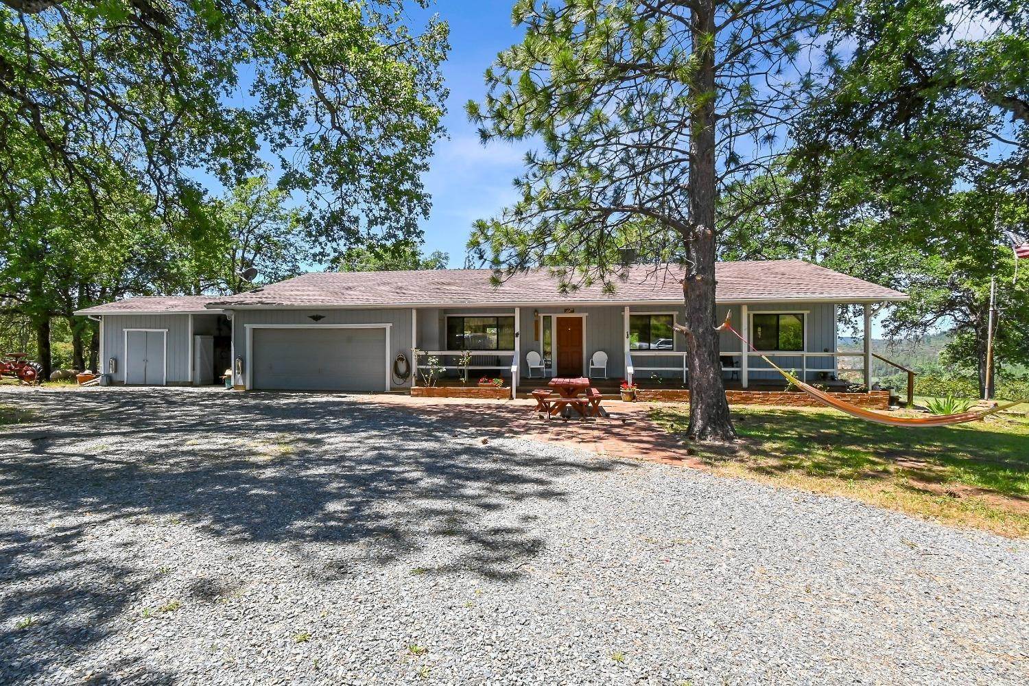 Single Family Homes 为 销售 在 15611 Maple Springs Trail Dobbins, 加利福尼亚州 95935 美国