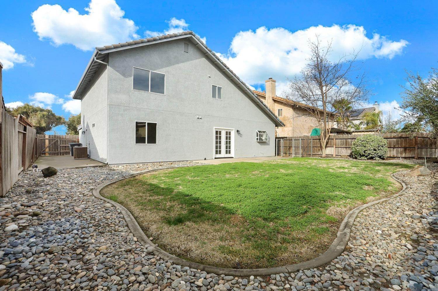 27. Single Family Homes for Active at 293 Crane Road Oakdale, California 95361 United States