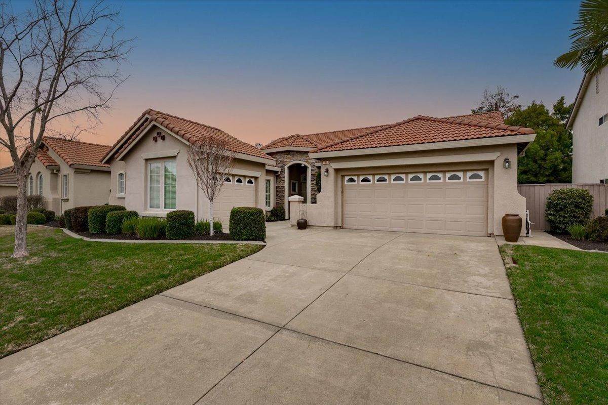 Single Family Homes for Active at 8908 Crimson Ridge Way Roseville, California 95747 United States