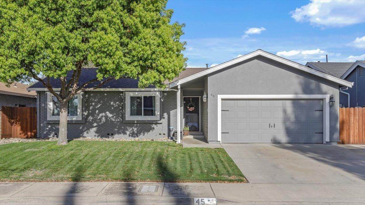Single Family Homes for Active at 45 Black Pine Way Oakdale, California 95361 United States