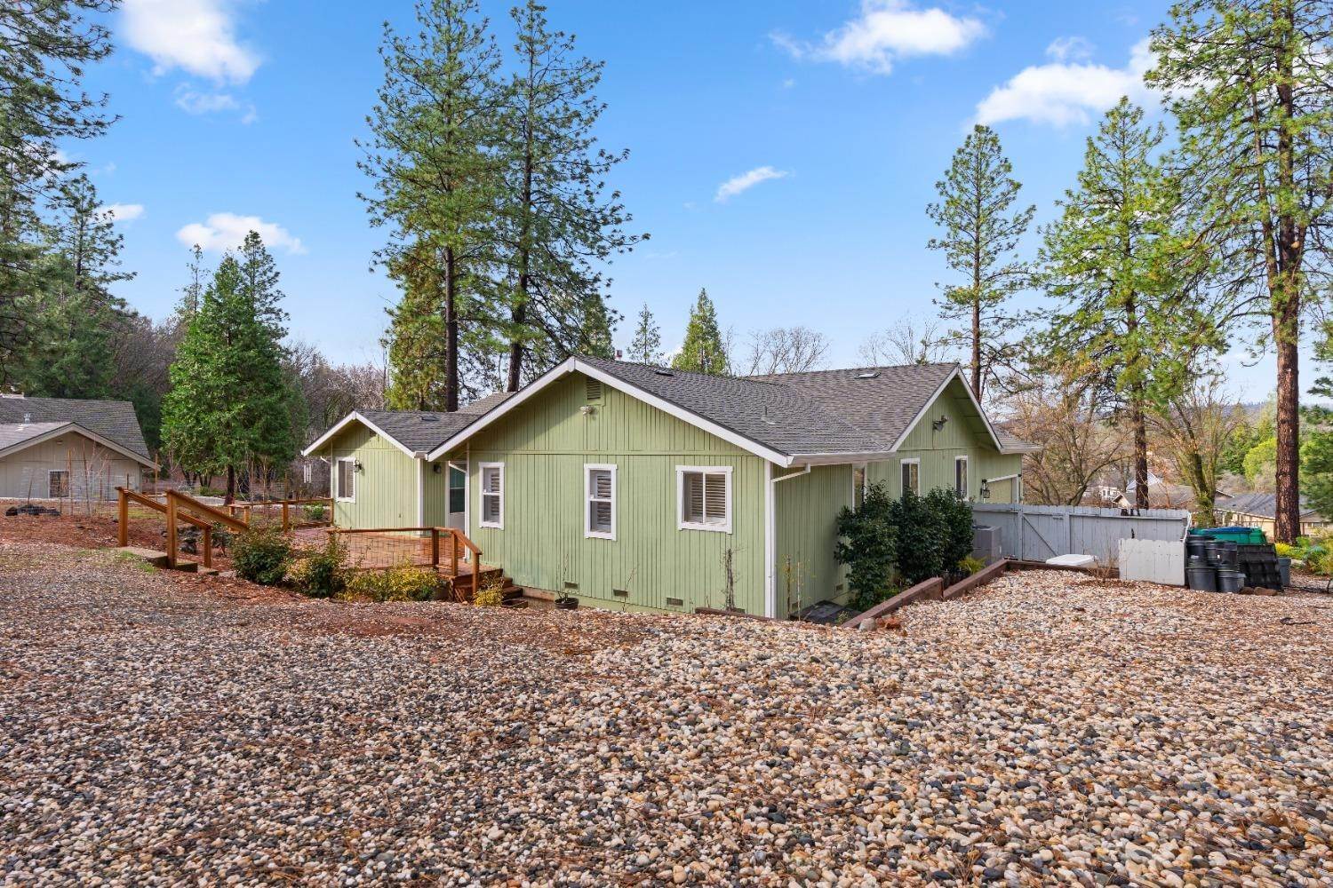 49. Single Family Homes for Active at 16967 Brandy Place Grass Valley, California 95949 United States