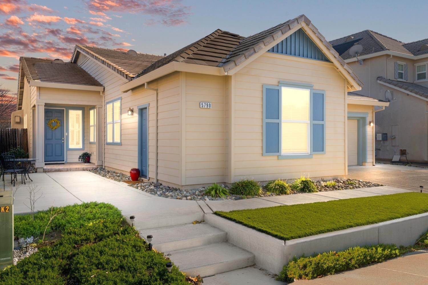 Single Family Homes for Active at 5790 Lolet Way Sacramento, California 95835 United States