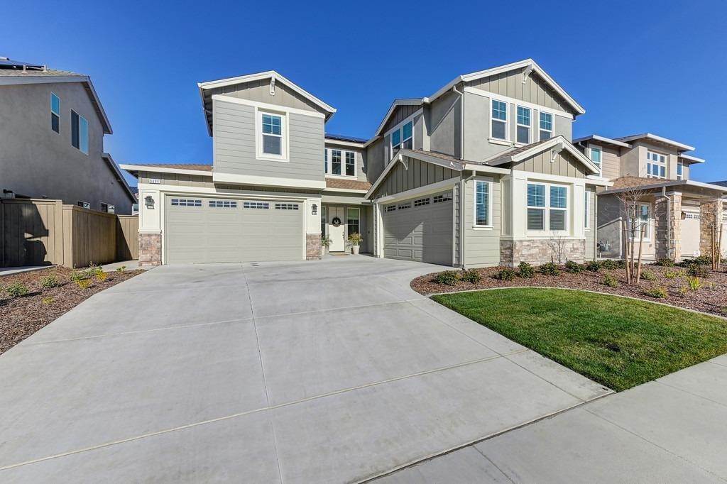 Single Family Homes for Active at 9096 Whitefish Way Roseville, California 95747 United States