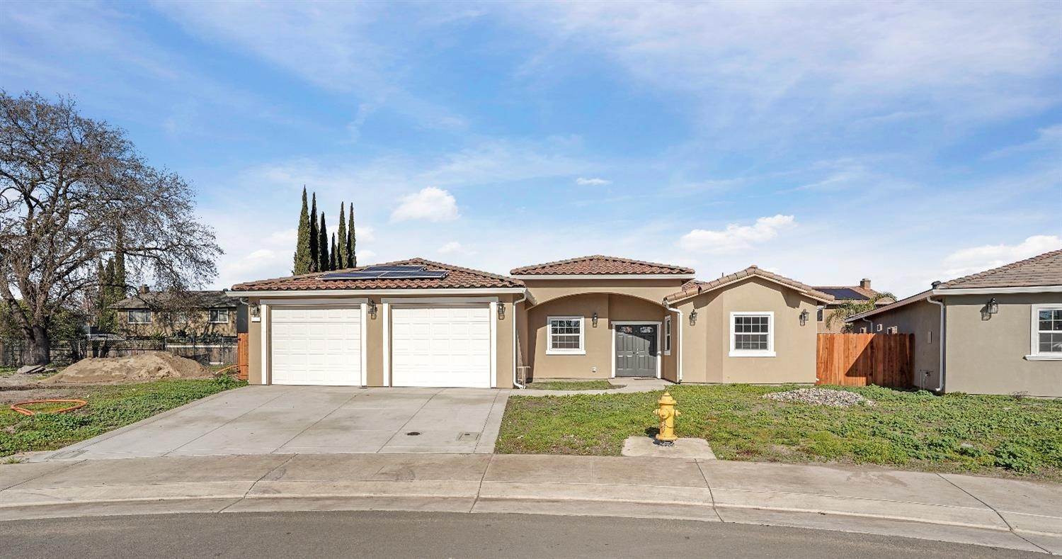 Single Family Homes for Active at 9425 Carter Court Stockton, California 95209 United States