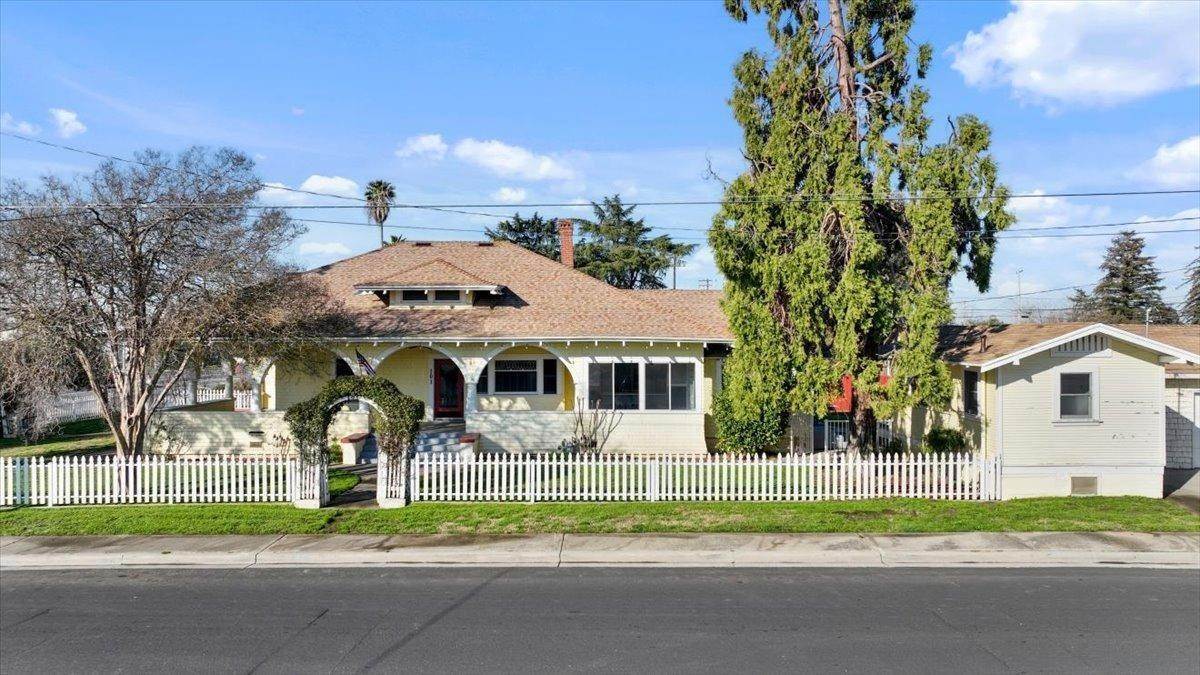 Single Family Homes por un Venta en 101 Church Waterford, California 95386 Estados Unidos