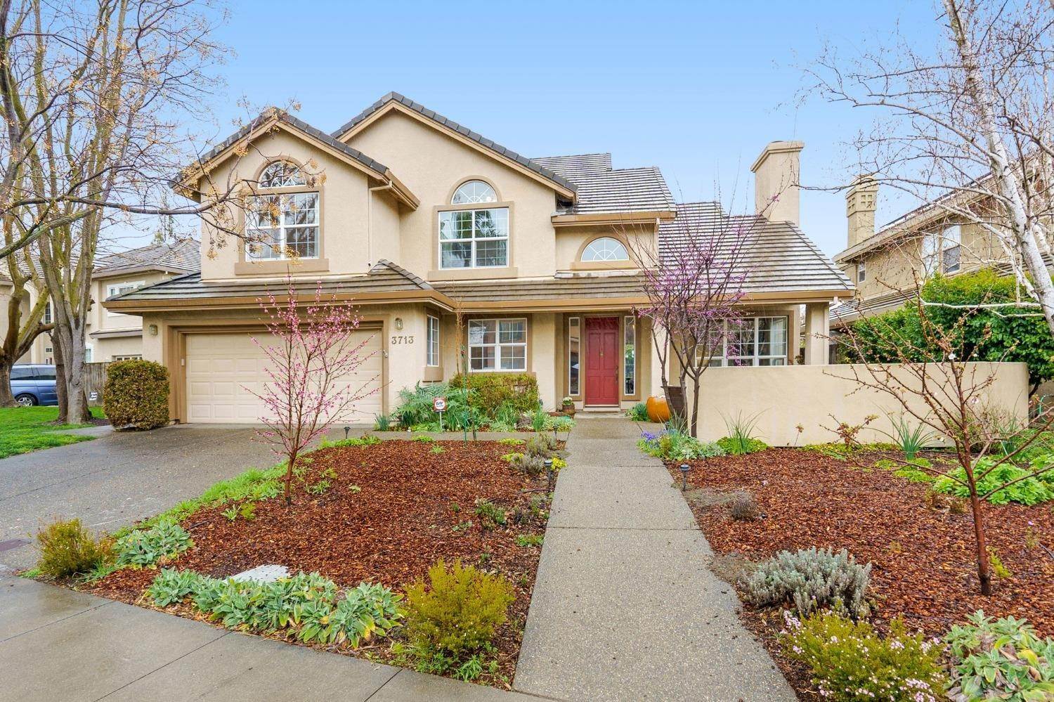 Single Family Homes 为 销售 在 3713 Gaviota Place Davis, 加利福尼亚州 95618 美国