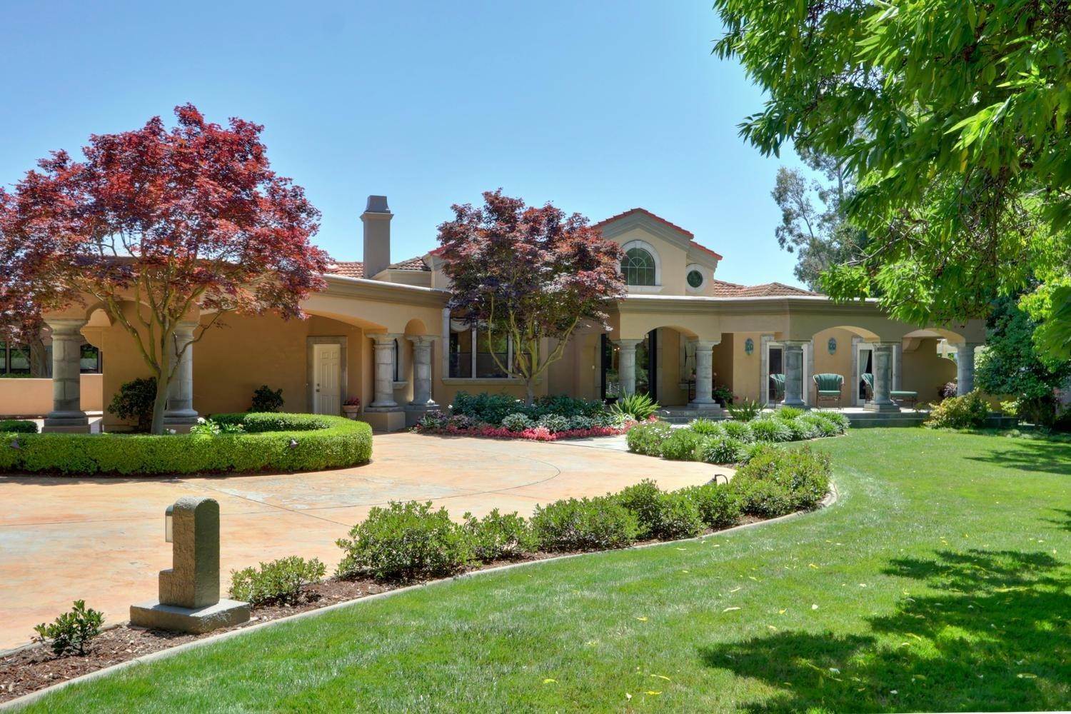 Single Family Homes por un Venta en 11898 Green Road Wilton, California 95693 Estados Unidos