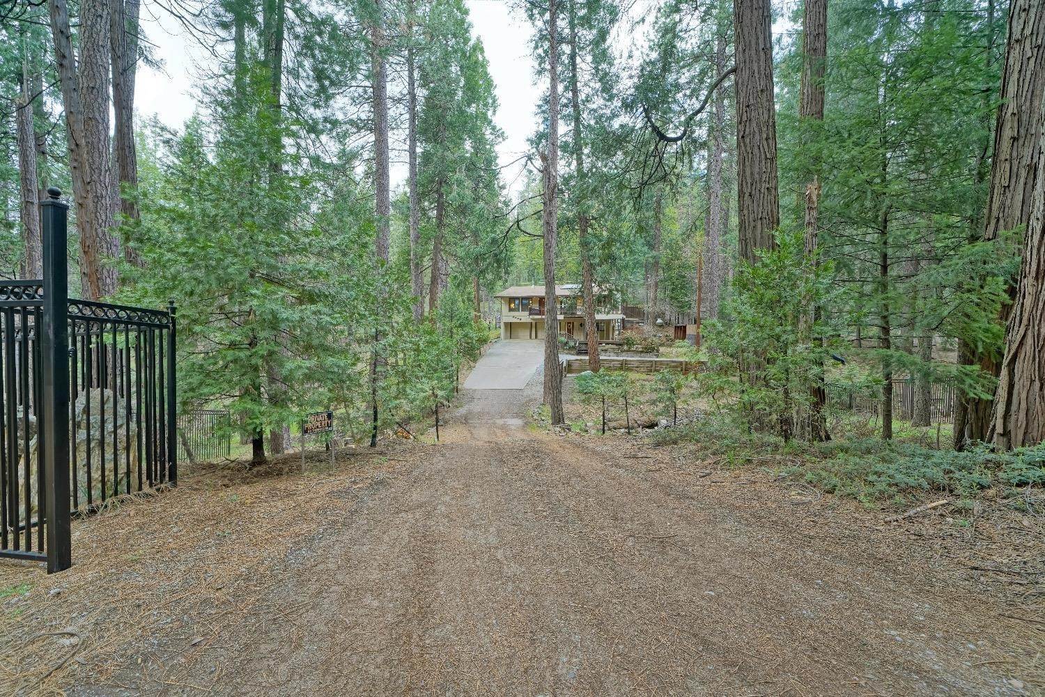 2. Single Family Homes for Active at 5340 Buckhorn Road Pollock Pines, California 95726 United States