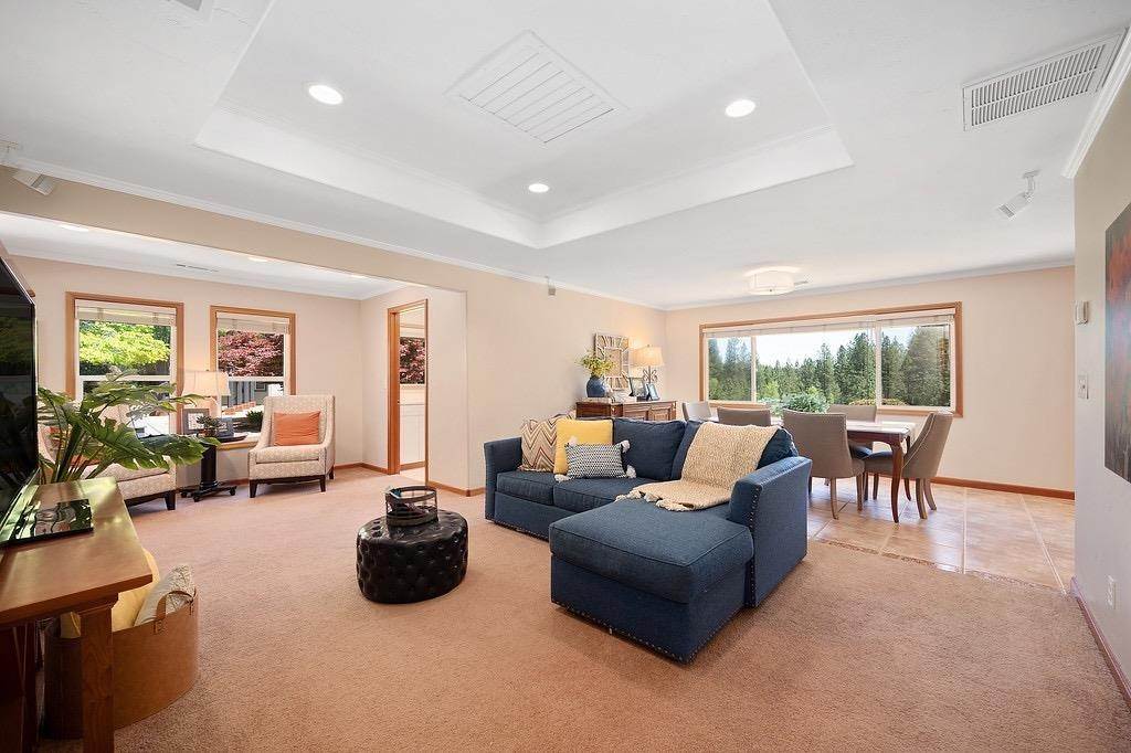 19. Single Family Homes for Active at 13160 Mccourtney Road Grass Valley, California 95949 United States