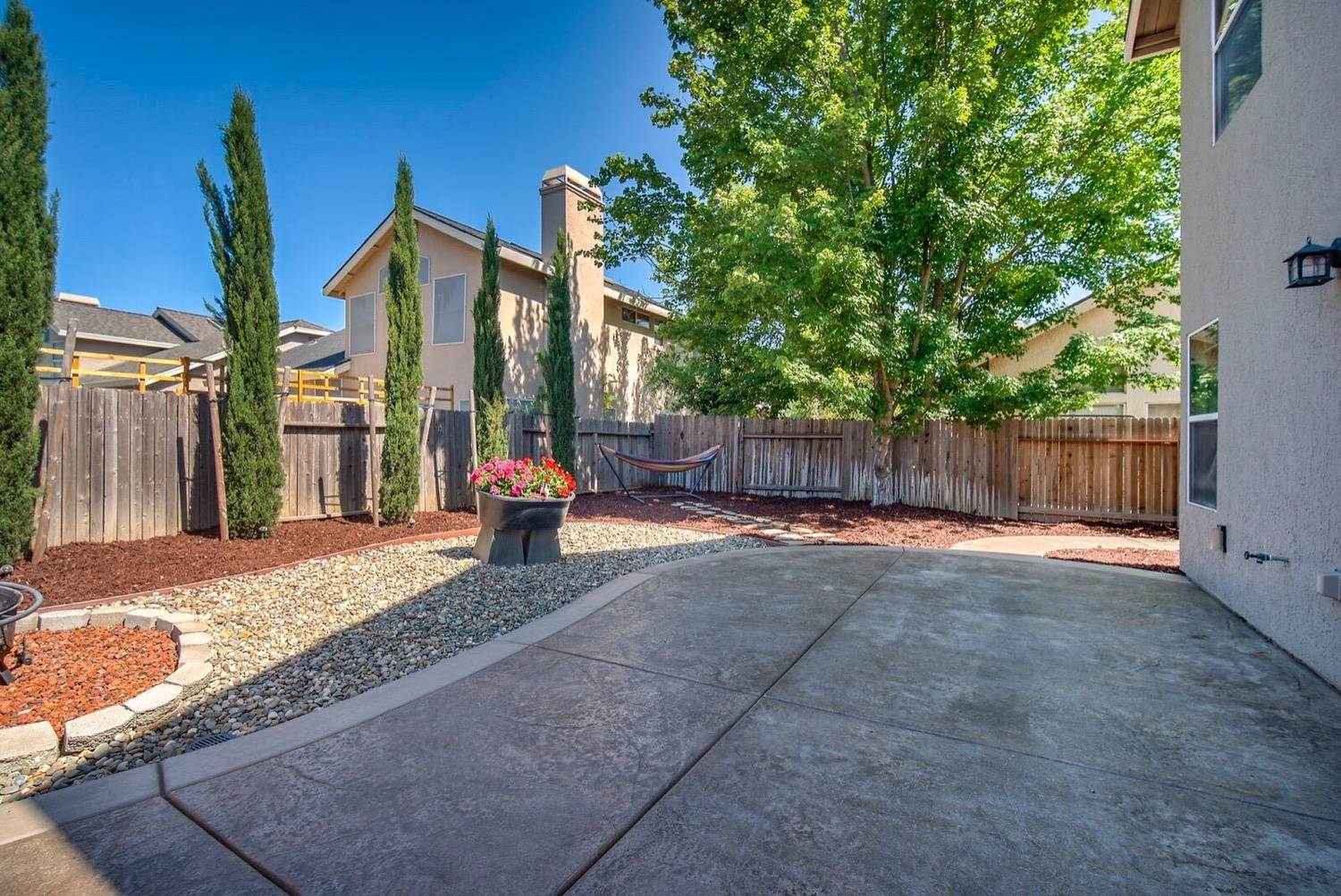 31. Single Family Homes for Active at 8621 Dixie Canyon Court Antelope, California 95843 United States