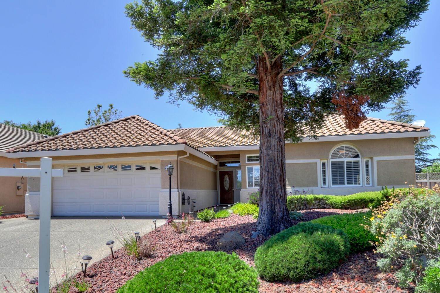 2. Single Family Homes for Active at 7437 Apple Hollow Loop Roseville, California 95747 United States
