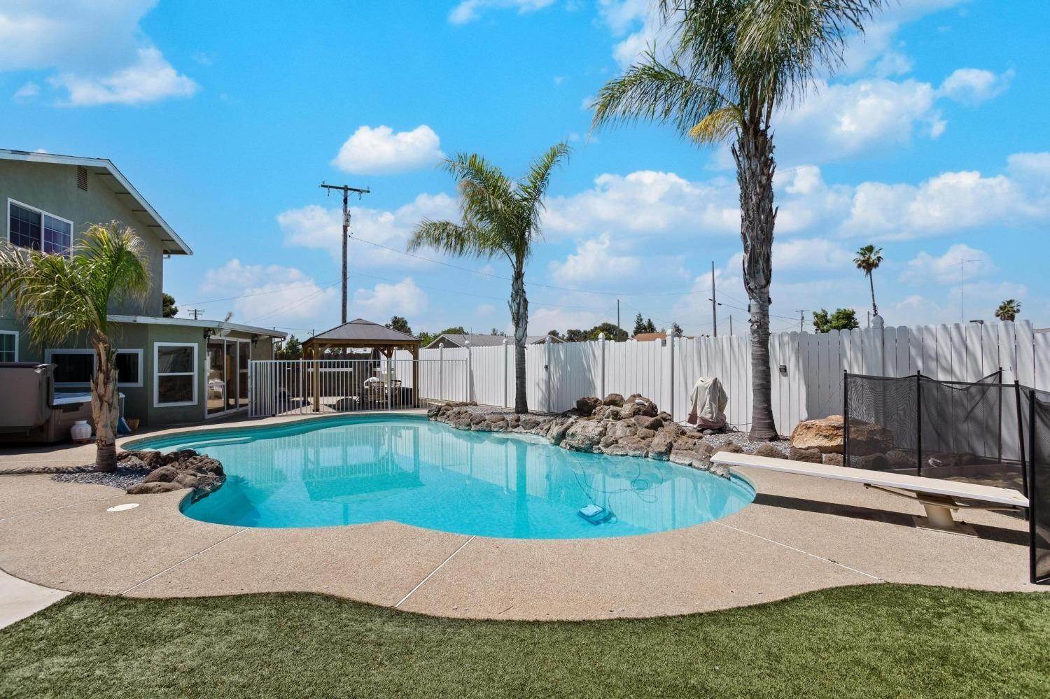 34. Single Family Homes for Active at 7579 Jade Lane Hilmar, California 95324 United States