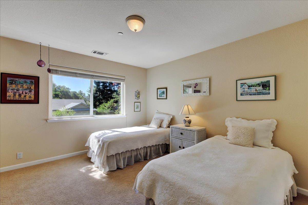 41. Single Family Homes for Active at 414 Glenwood Pines Court Grass Valley, California 95945 United States
