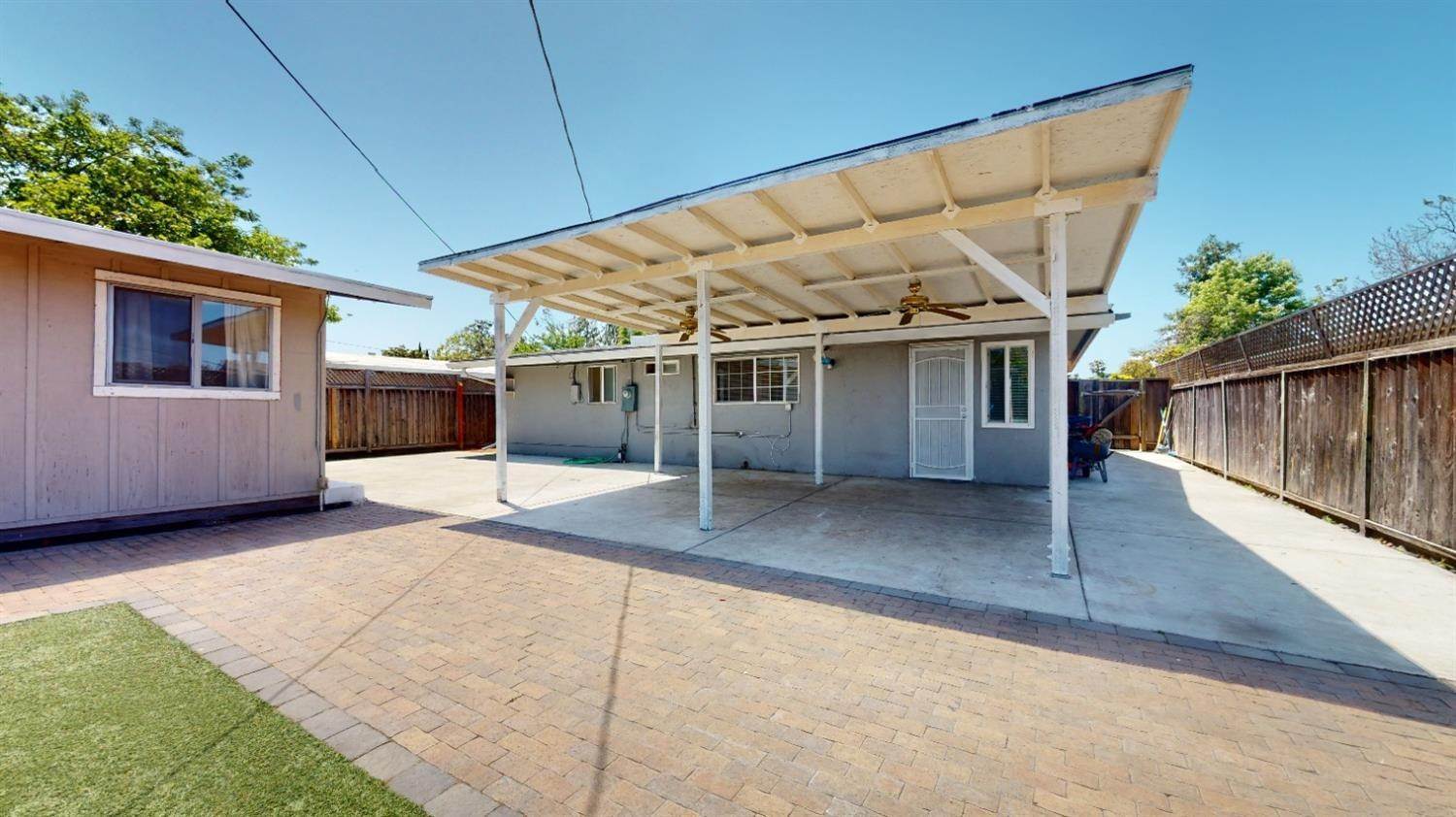 43. Single Family Homes for Active at 1030 Blazingwood Sunnyvale, California 94089 United States