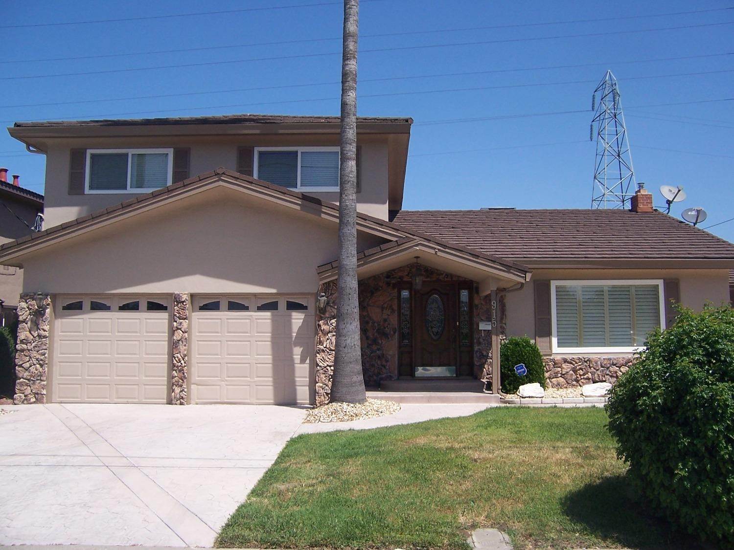 2. Single Family Homes for Active at 915 E Alameda Street Manteca, California 95336 United States