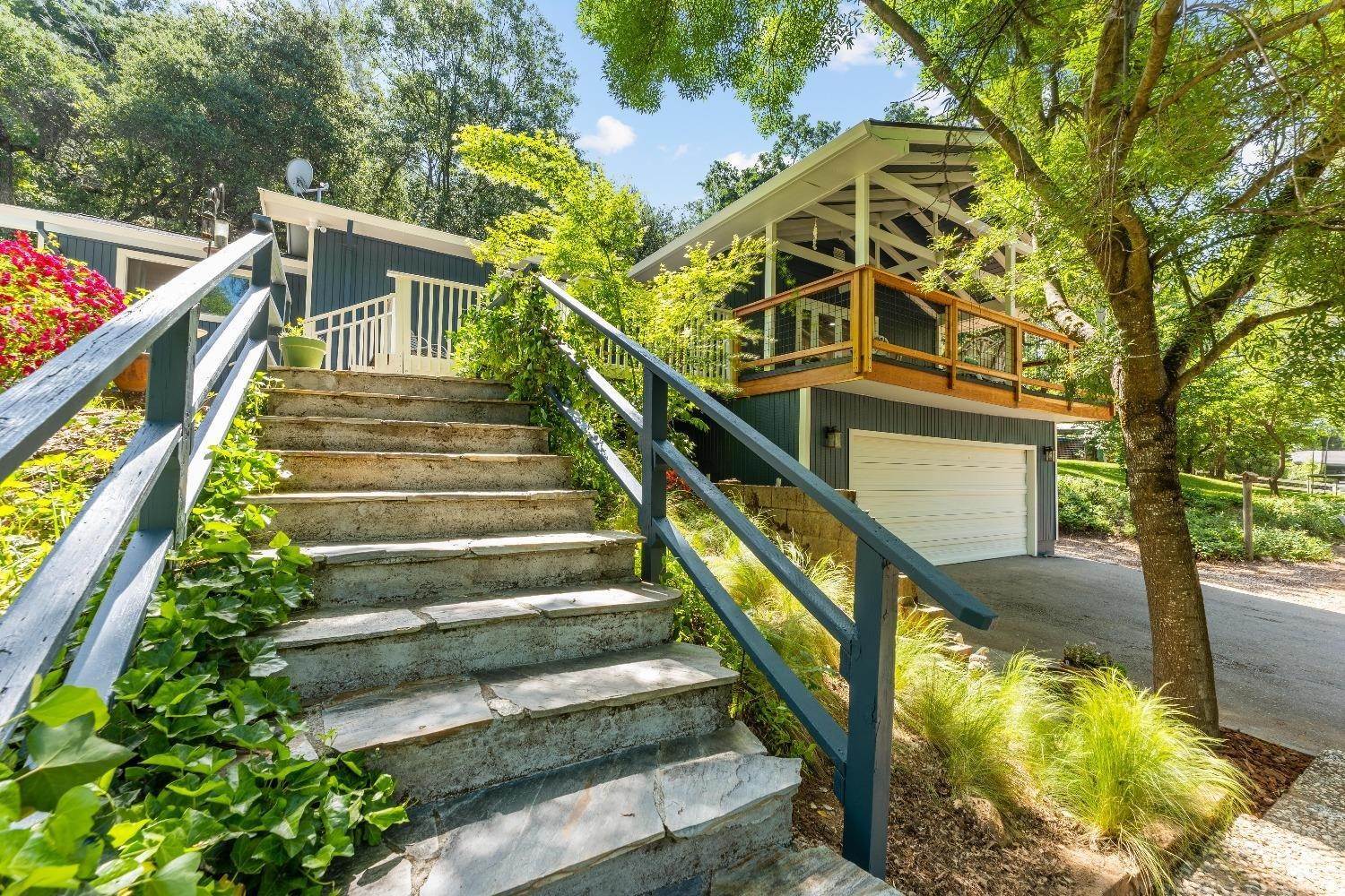 12. Single Family Homes for Active at 890 Warren Way Auburn, California 95603 United States