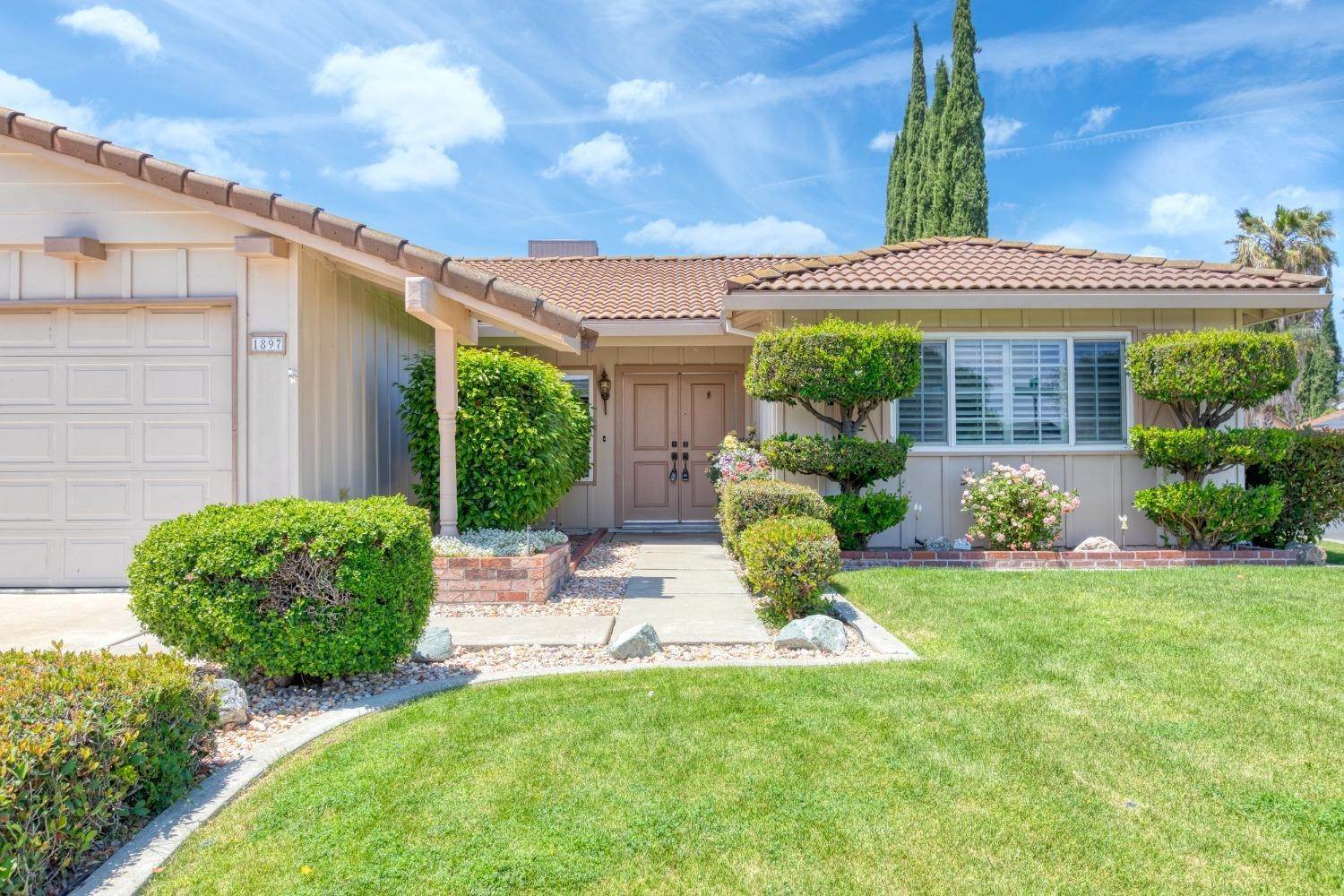 9. Single Family Homes for Active at 1897 Radcliff Court Tracy, California 95376 United States