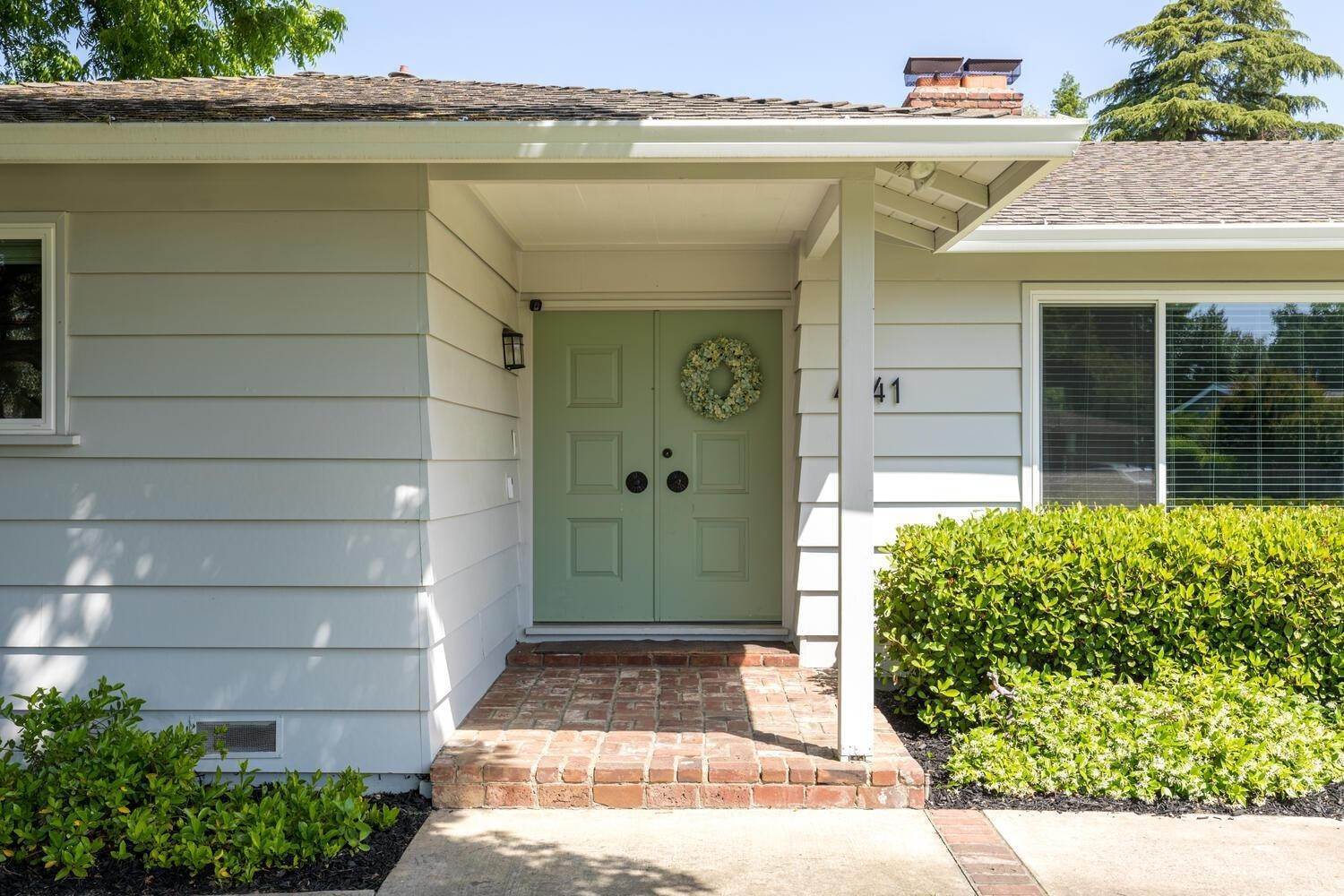 2. Single Family Homes for Active at 4141 De Costa Avenue Sacramento, California 95821 United States