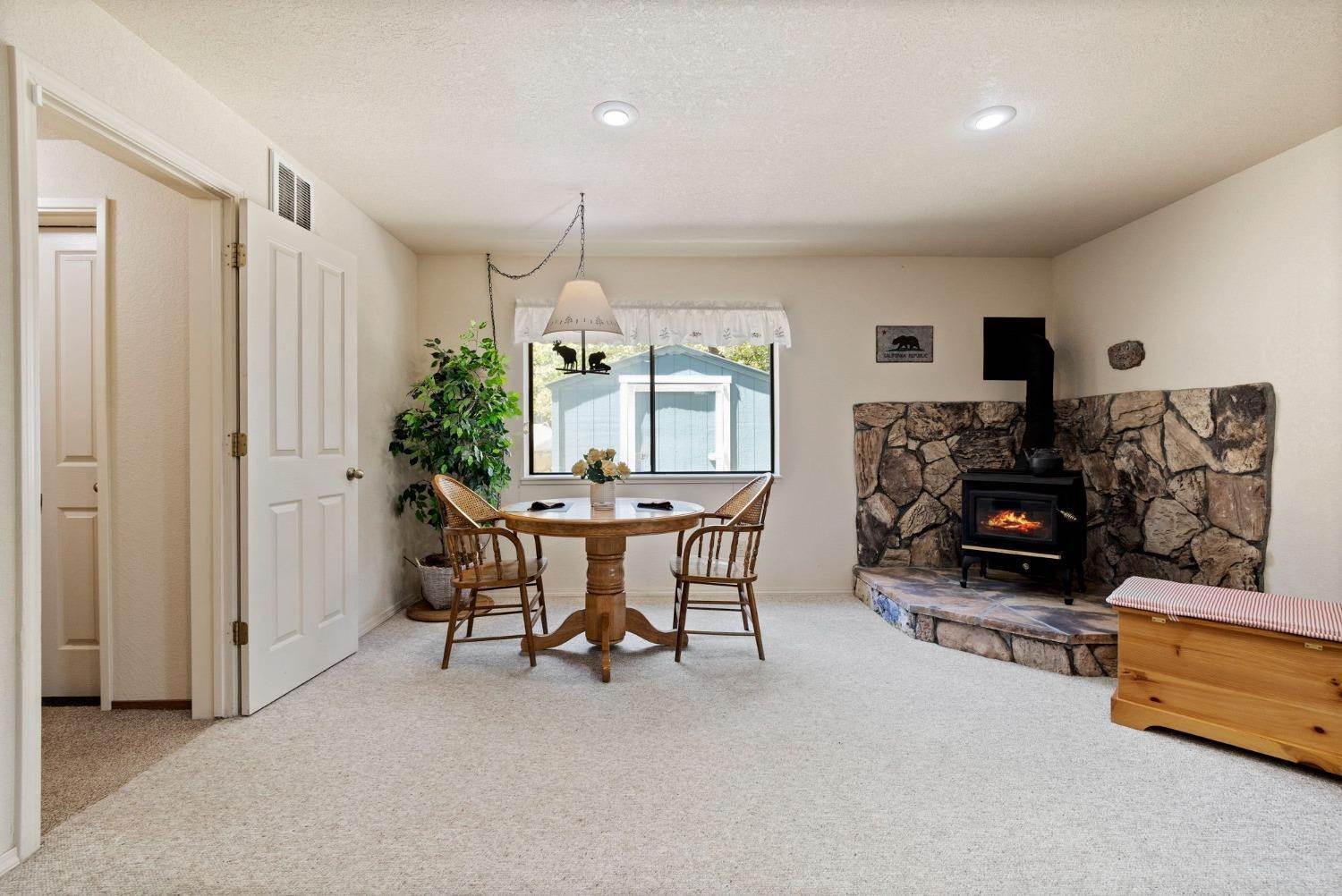 26. Single Family Homes for Active at 12955 Jackson Mill Drive Groveland, California 95321 United States