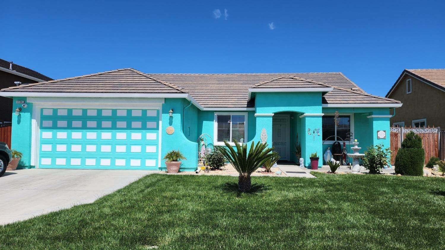 Single Family Homes for Active at 1124 Pinot Noir Street Los Banos, California 93635 United States