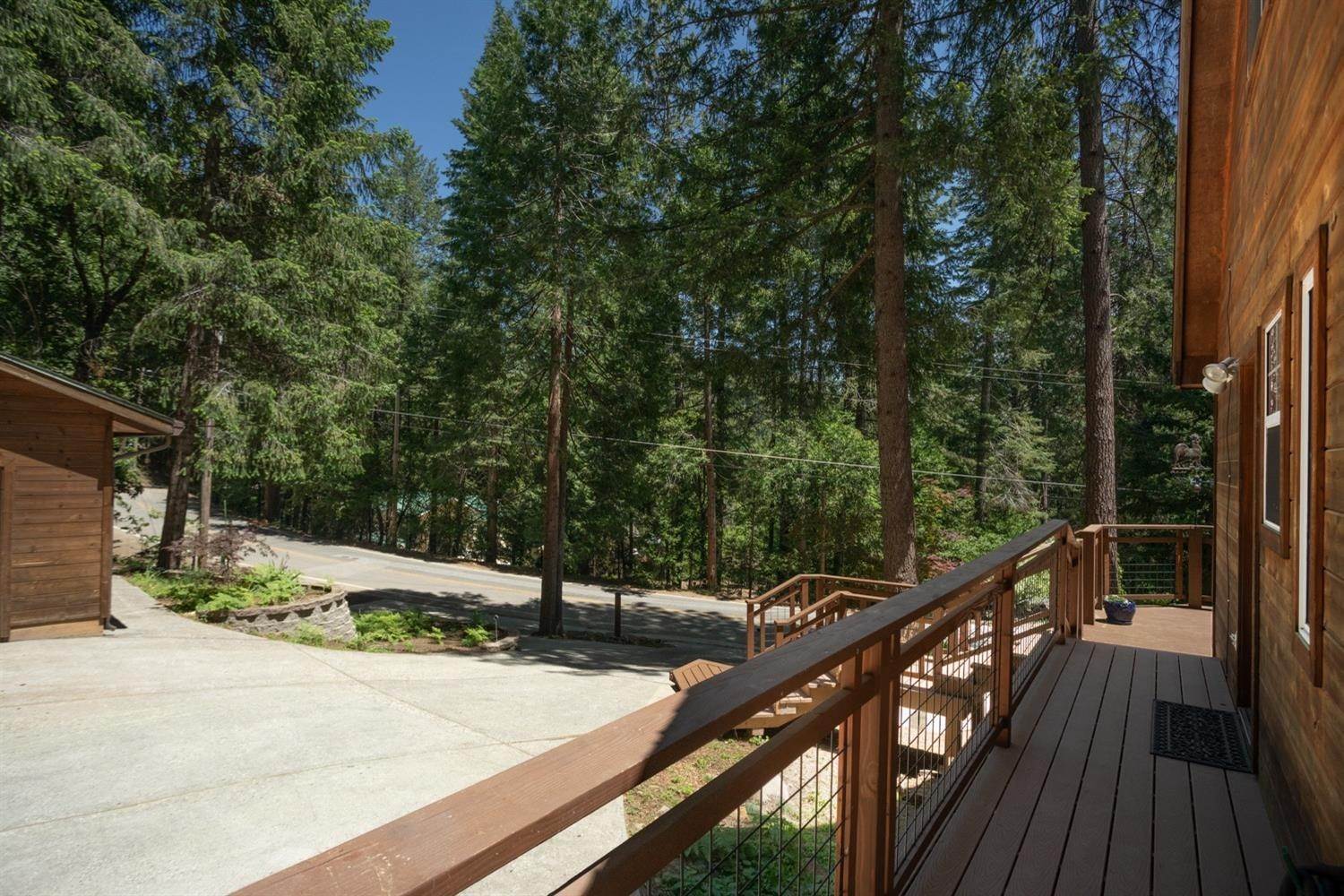 43. Single Family Homes for Active at 17070 Banner Quaker Hill Road Nevada City, California 95959 United States