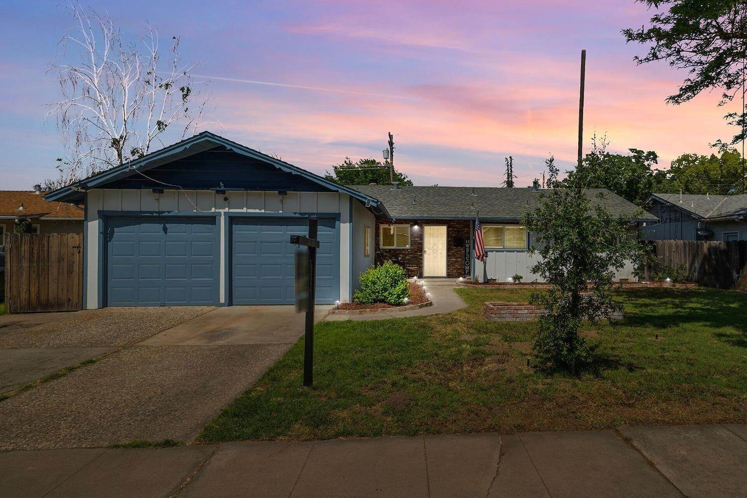 1. Single Family Homes for Active at 2217 Monte Vista Avenue Modesto, California 95350 United States