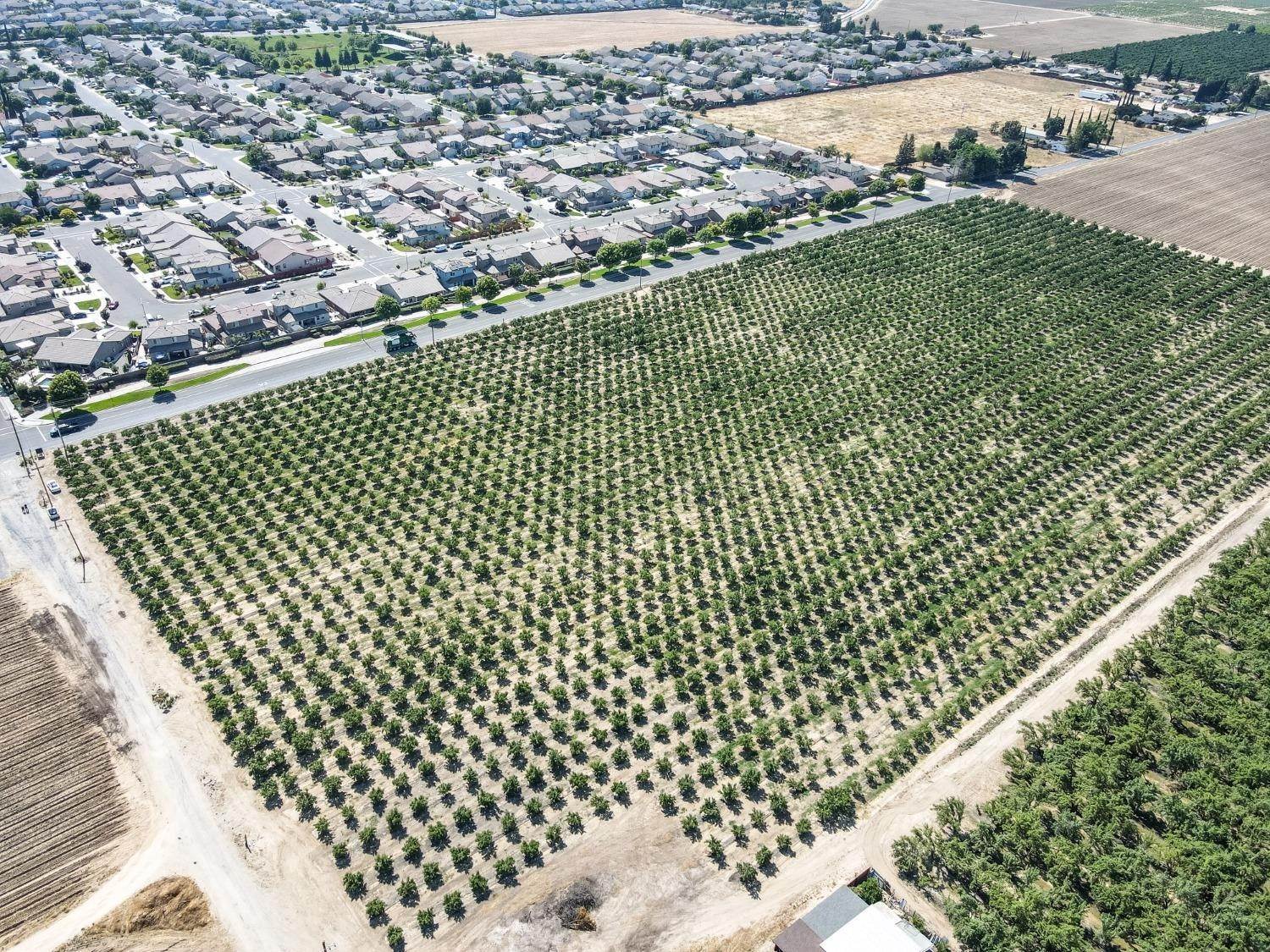Agricultural Land 为 销售 在 5301 Robin Avenue Livingston, 加利福尼亚州 95334 美国