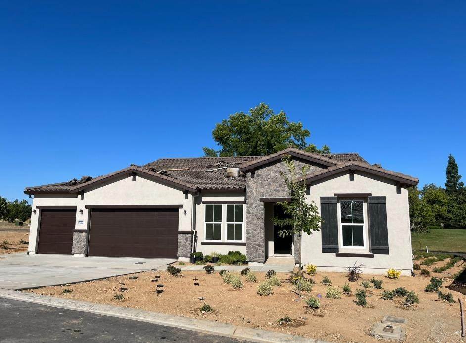 Single Family Homes 为 销售 在 7302 Via Bernini Road Rancho Murieta, 加利福尼亚州 95683 美国