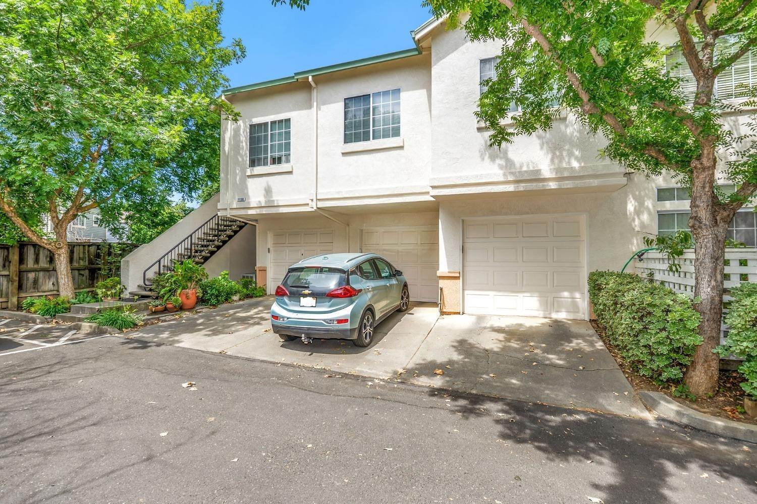 24. Single Family Homes for Active at 1162 S Greene Terrace Davis, California 95618 United States