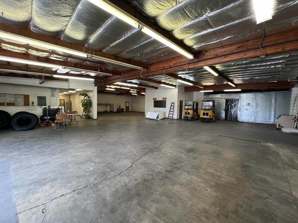 38. Commercial for Active at 8470 Enterprise Way Oakland, California 94621 United States